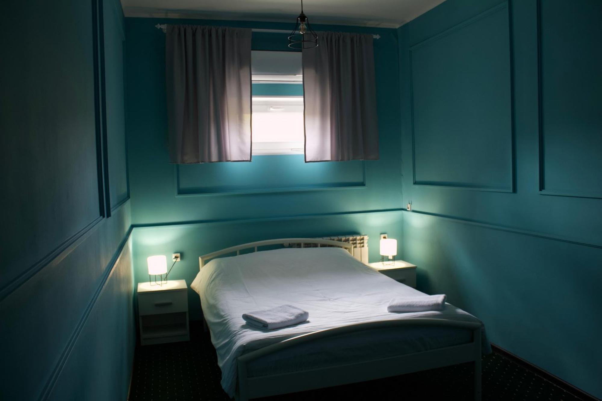 All Eyes Hostel Kamianets Podilskyi Bagian luar foto