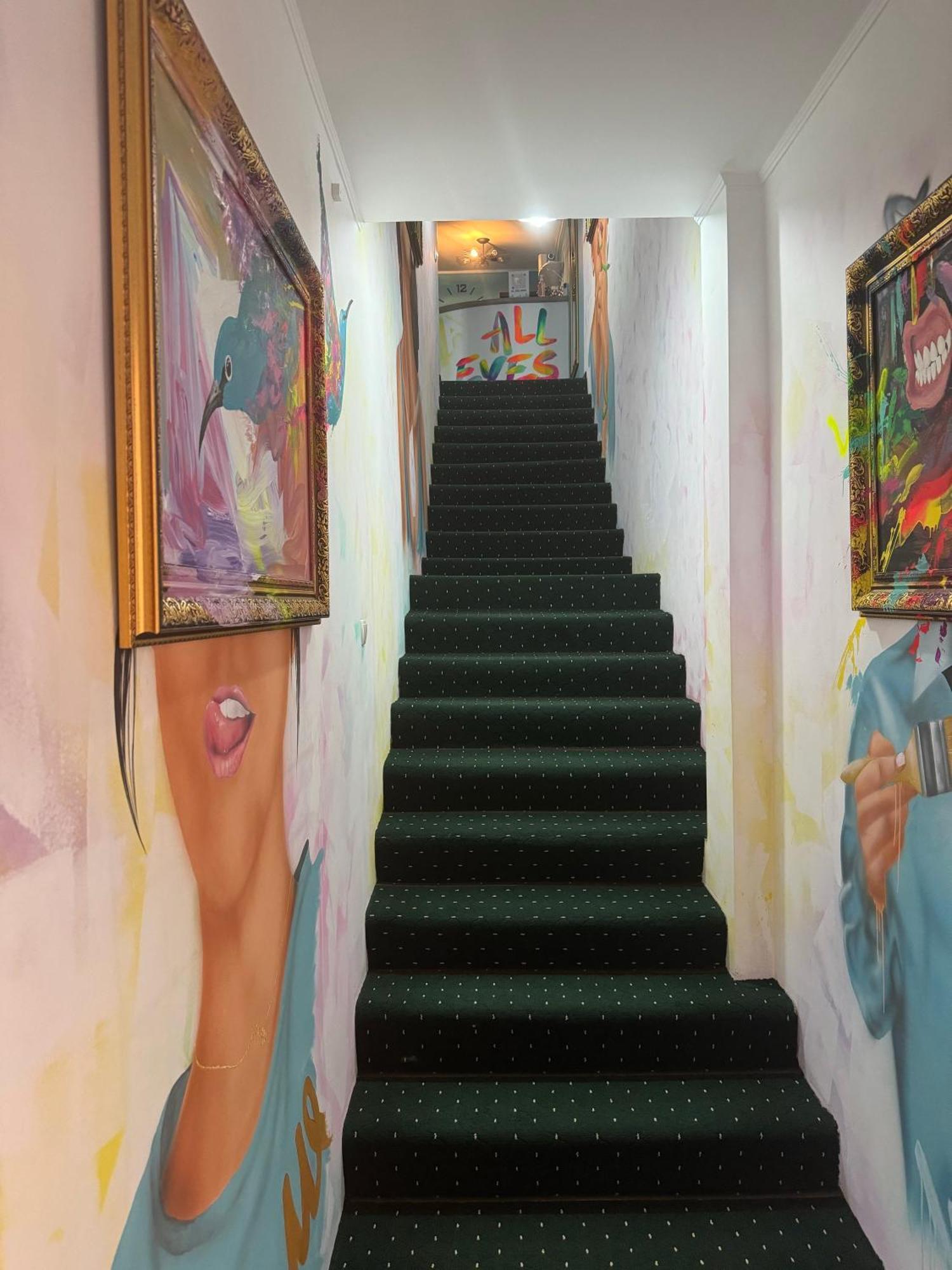 All Eyes Hostel Kamianets Podilskyi Bagian luar foto